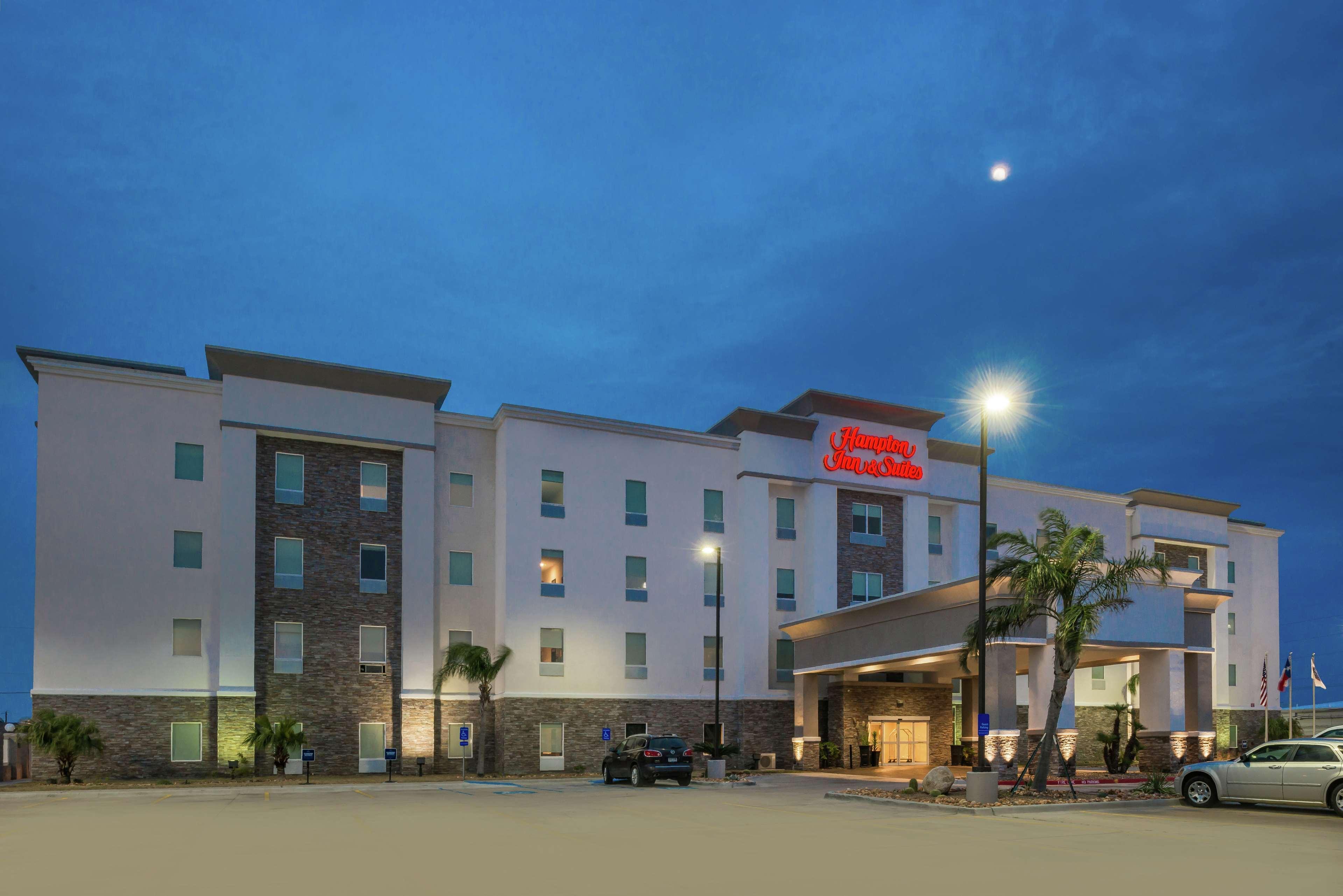 Hampton And Hotel 3*