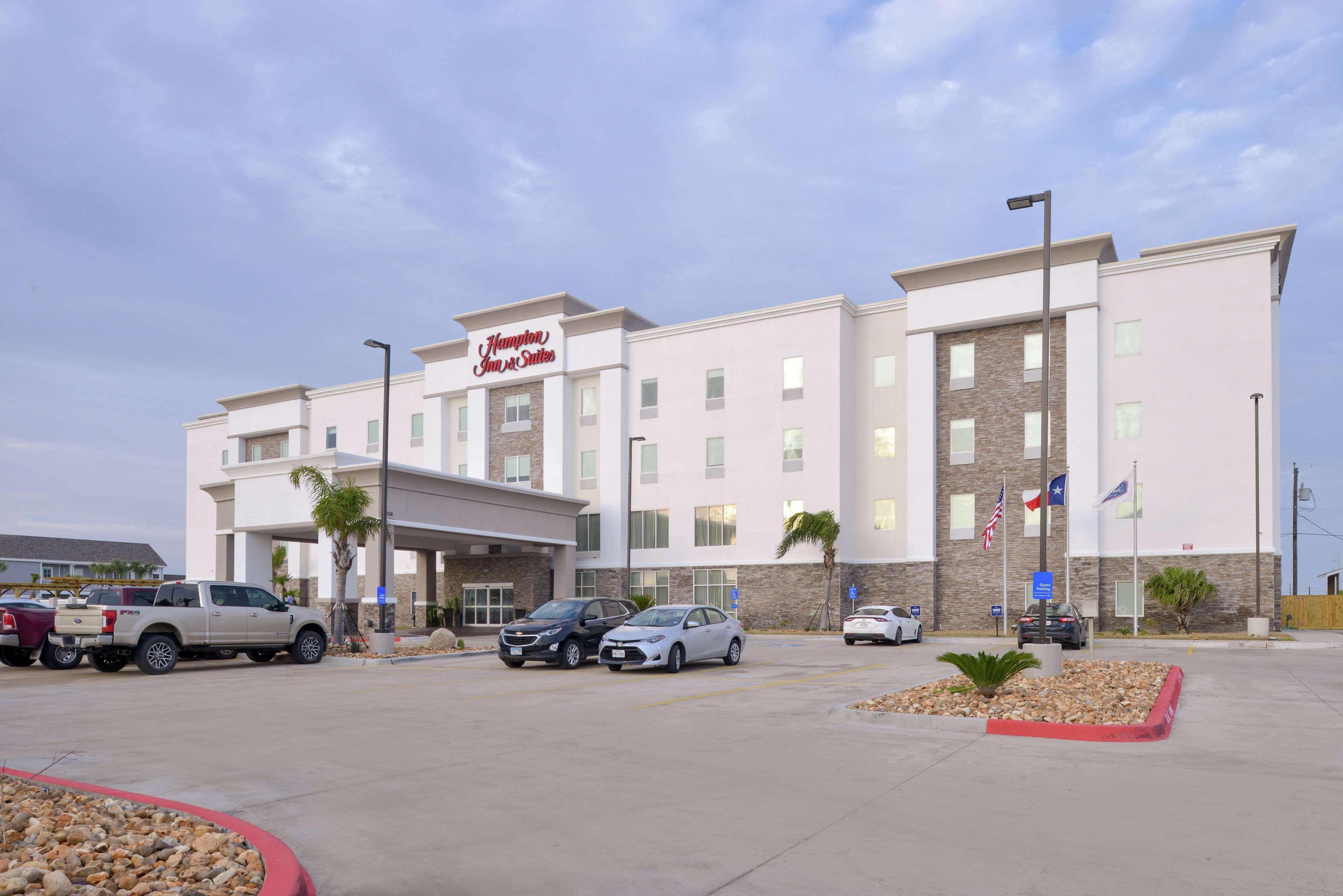 Hampton And Hotel 3*